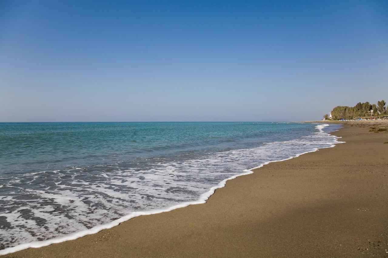 Appt 401-3-Bed-Heaven Beach-Paseo-All Year Heated Pool-Free Bikes 埃斯特波纳 外观 照片